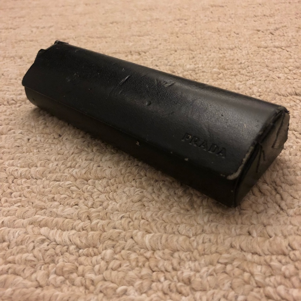 Black leather Prada glasses case - Picture 8 of 8